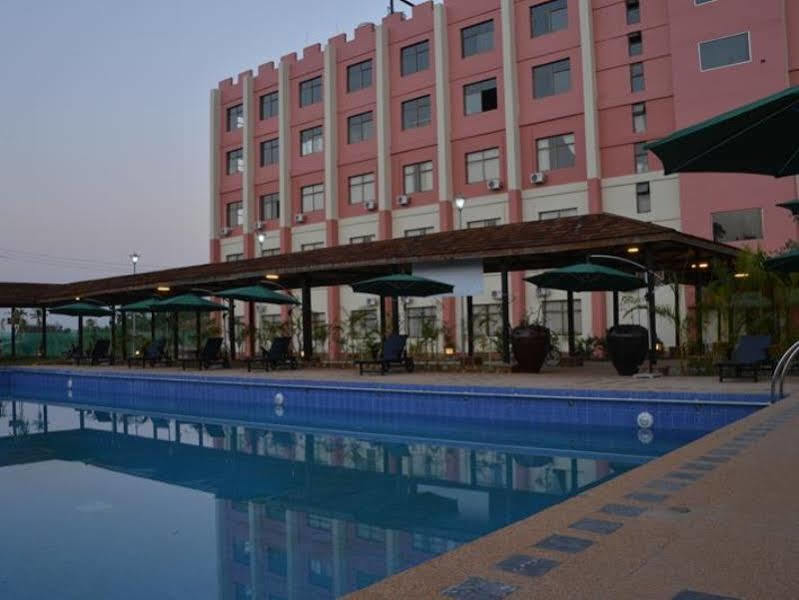 Great Wall Hotel - Nay Pyi Taw Oattara Thiri Buitenkant foto